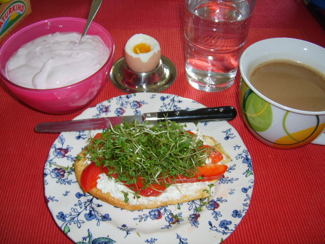 2010.4.18 LCHF-Frühstück.JPG