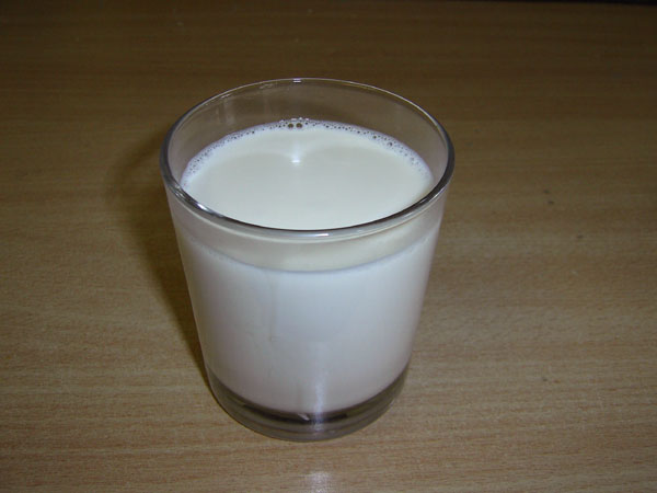 mandelmilch-klein.jpg