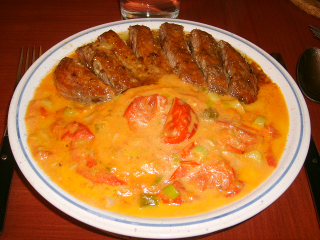 2010-5-1 Barbarie-Entenbrustfilet mit Tomaten-Frühlingszwiebel-Sahne-Gemüse).JPG